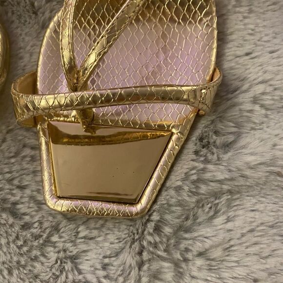 Shcutz Vikki golden heeled sandals, size 8 - Picture 12 of 14